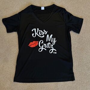 Sport Tec V Neck Tee Kiss My Gritz